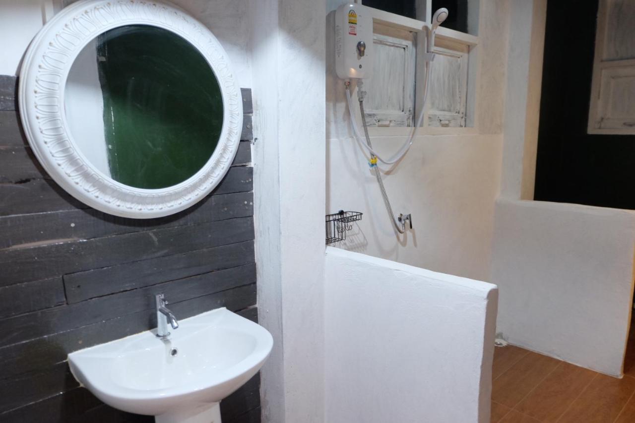 Florentino Hostel Rayong Eksteriør bilde